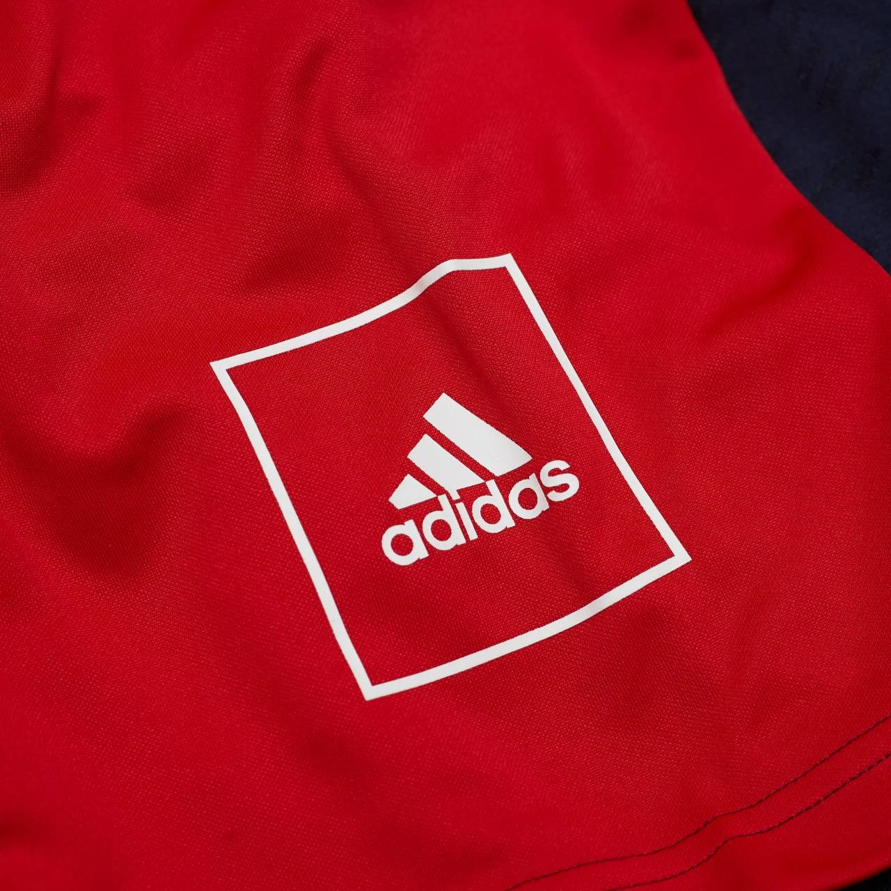 Adidas Jacquard Herren Trikot FR7210 – Bild 3